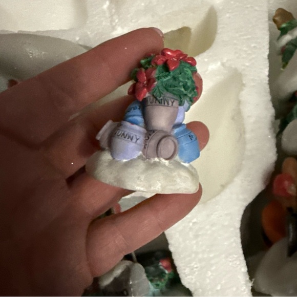 Disney Festive Winter Wonderland Figurines - Picture 3 of 8